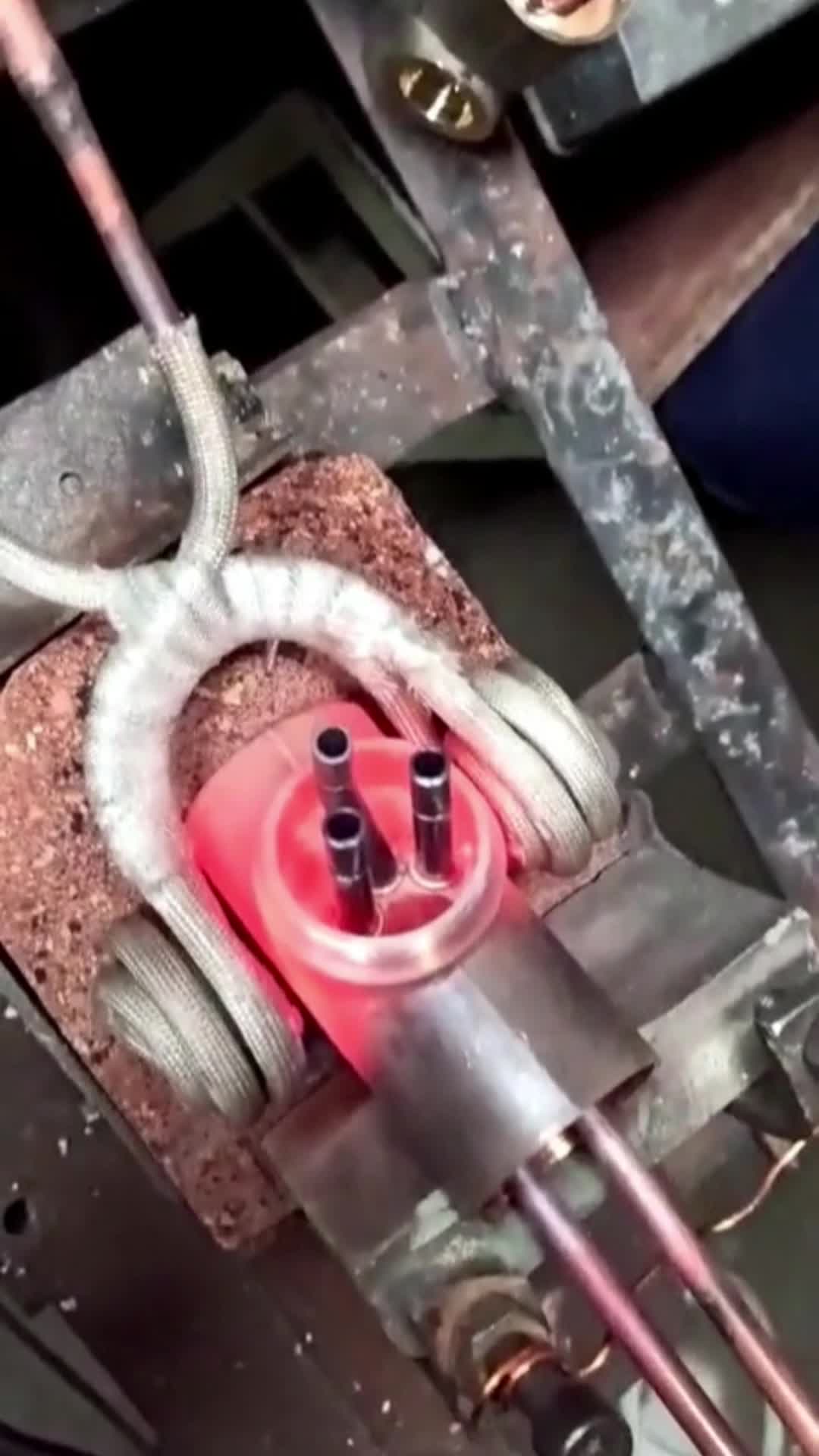 不規(guī)則銅鋁釬焊可以用高頻焊接機