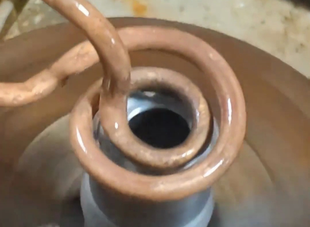 全自動端頭高頻淬火機(jī)床，軸類銷軸端頭耐磨強(qiáng)化量產(chǎn)利器