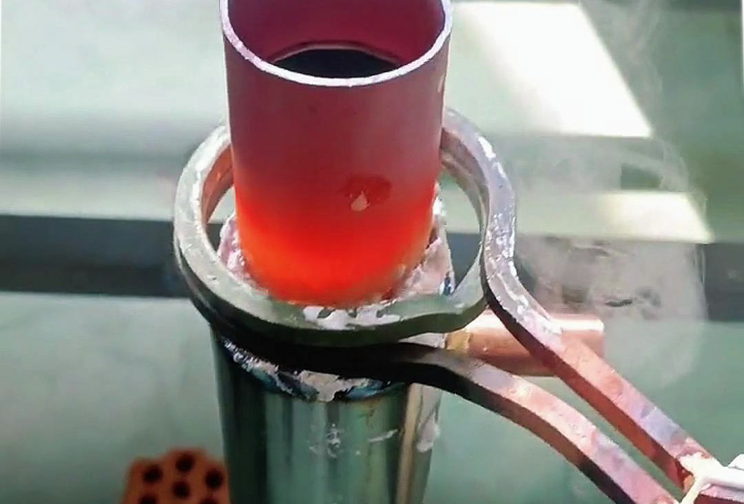 不銹鋼管與銅管的焊接需求手持式高頻焊機(jī)可實(shí)現(xiàn)高效、靈活操作