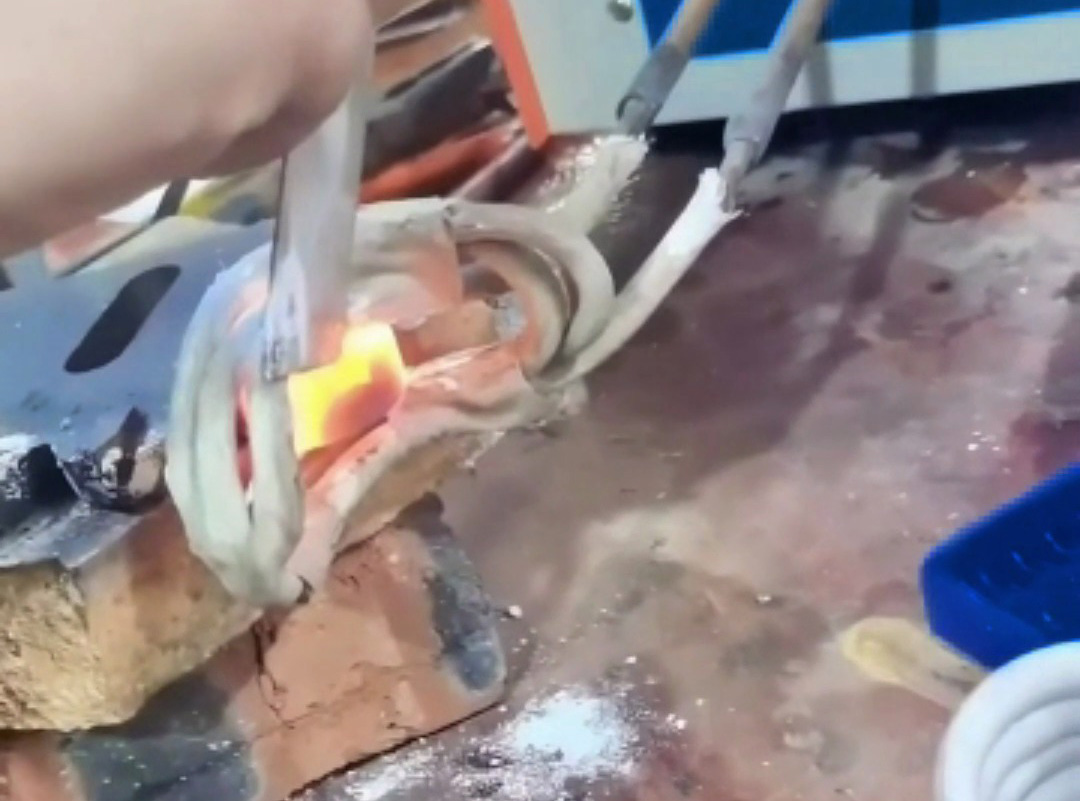 為什么鋸齒合金釬焊可以使用高頻焊機(jī)焊接！