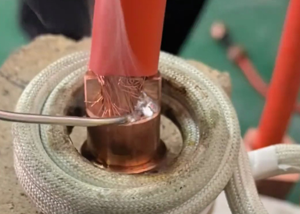 線束端子高頻錫焊，是電氣連接領(lǐng)域的重要工藝